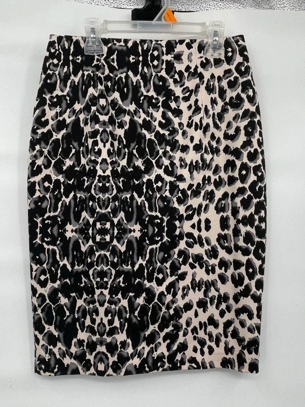Mossimo leopard print pencil skirt